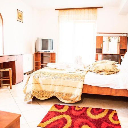 Club Onix Apartments Нептун Экстерьер фото