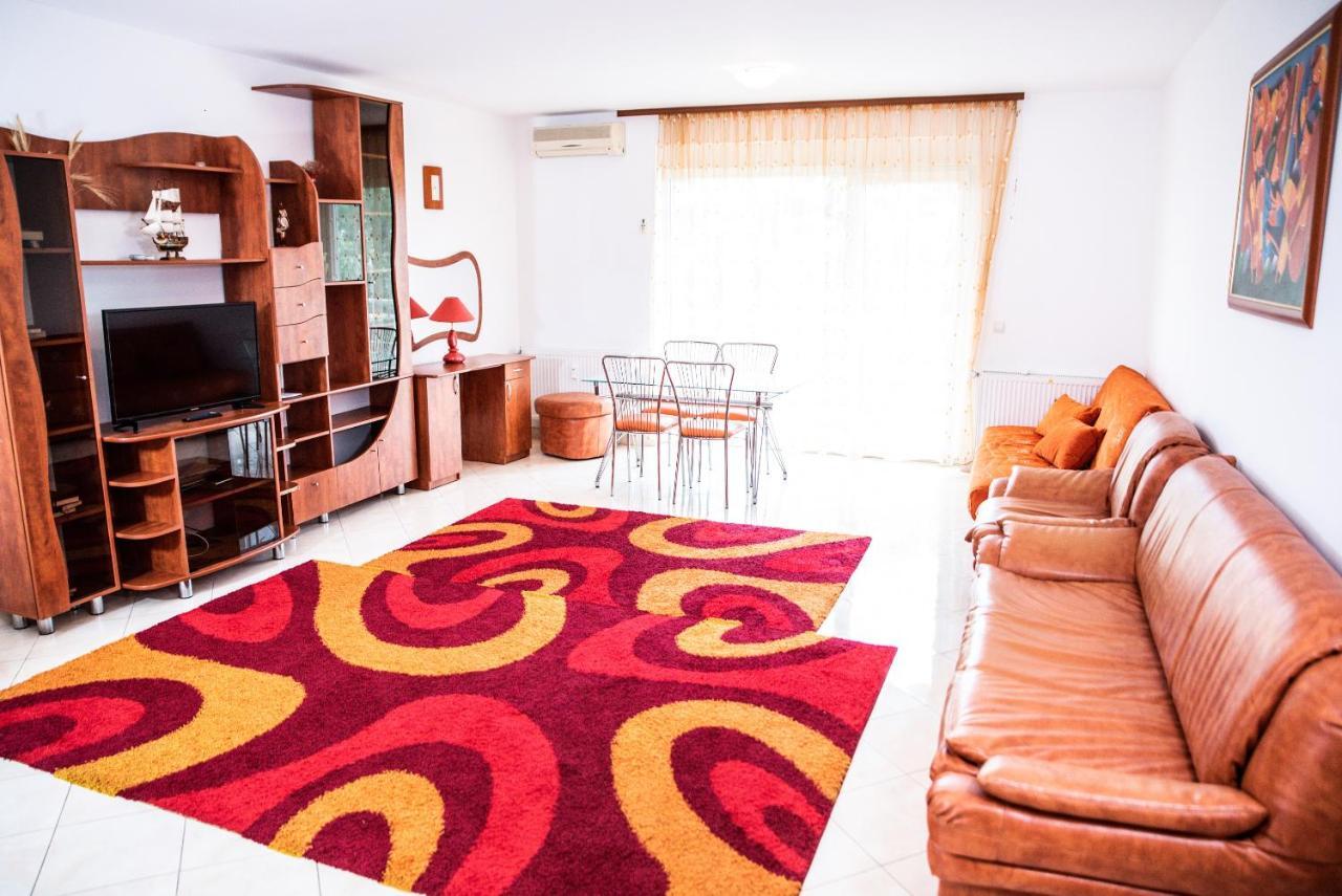 Club Onix Apartments Нептун Экстерьер фото