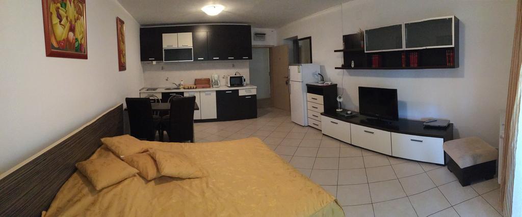 Club Onix Apartments Нептун Экстерьер фото