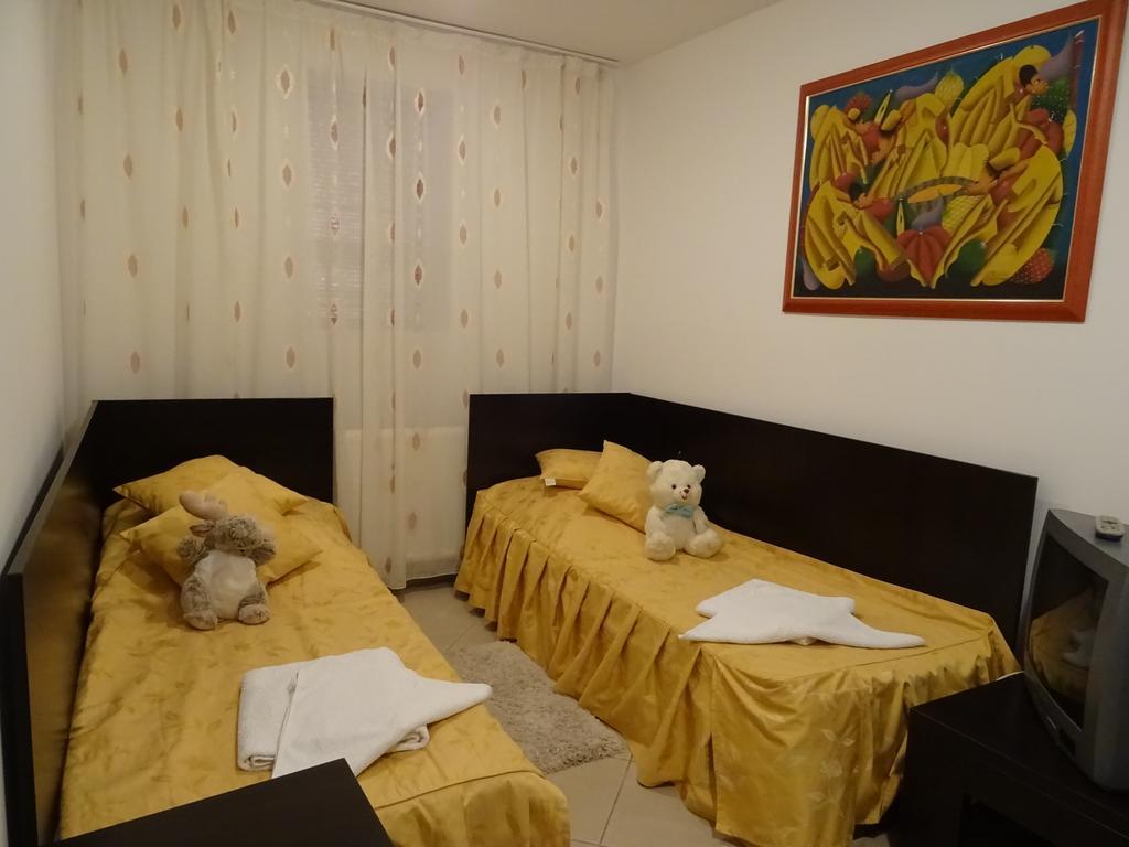 Club Onix Apartments Нептун Экстерьер фото